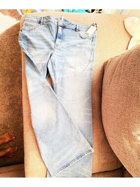 H&M Light Wash Flare Jeans in Pale Blue